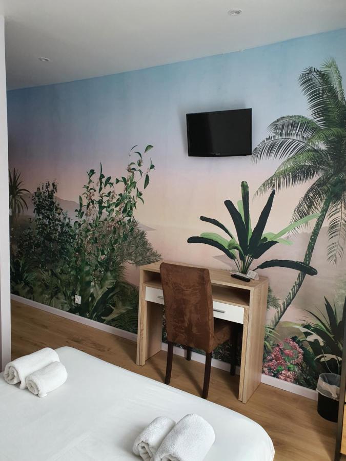 Ma Petite Auberge Castellane Bagian luar foto