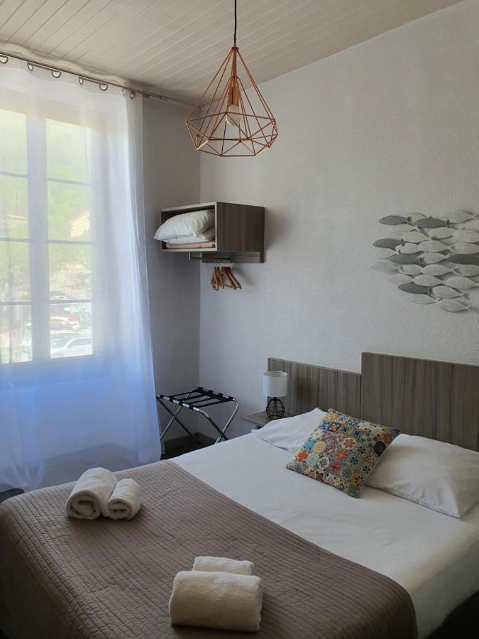 Ma Petite Auberge Castellane Bagian luar foto