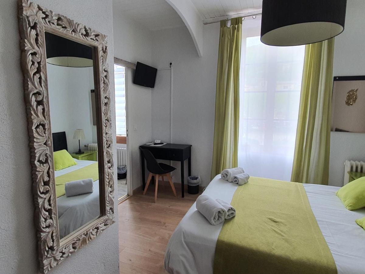 Ma Petite Auberge Castellane Bagian luar foto