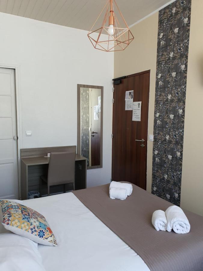 Ma Petite Auberge Castellane Bagian luar foto