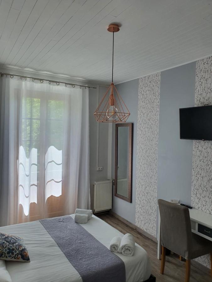 Ma Petite Auberge Castellane Bagian luar foto