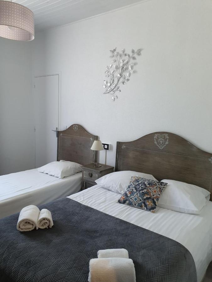 Ma Petite Auberge Castellane Bagian luar foto