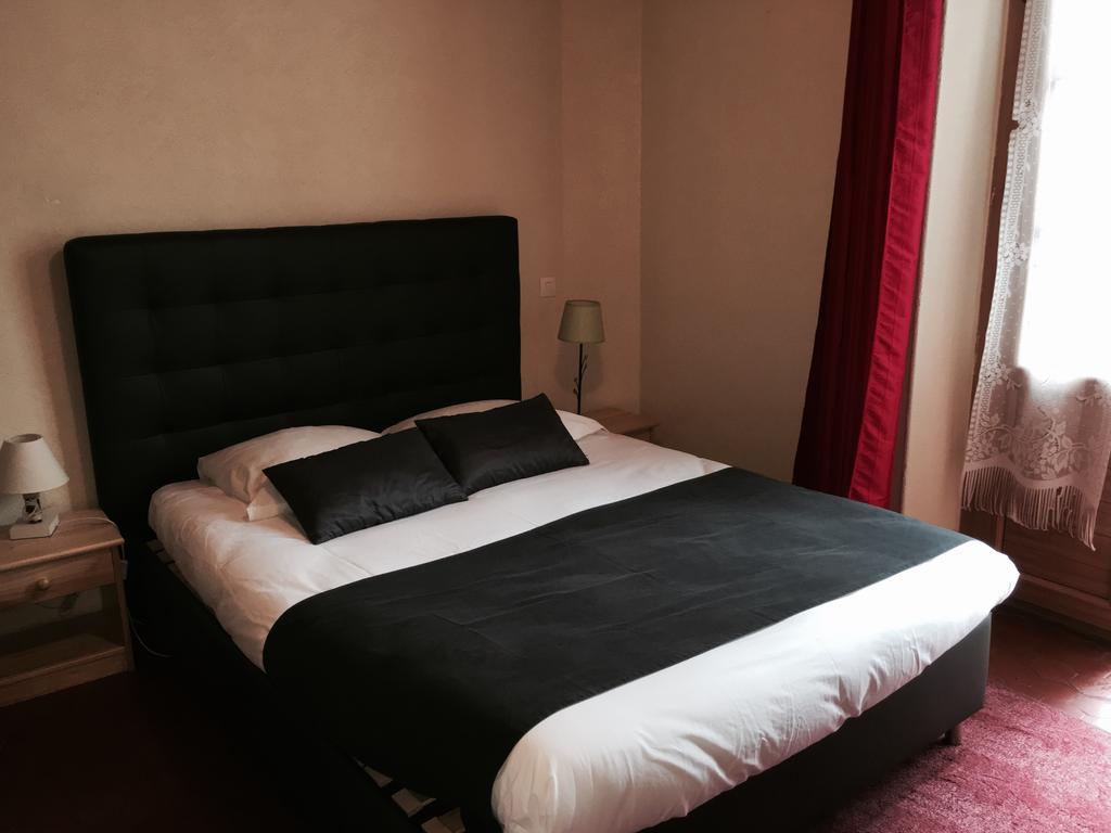 Ma Petite Auberge Castellane Bagian luar foto