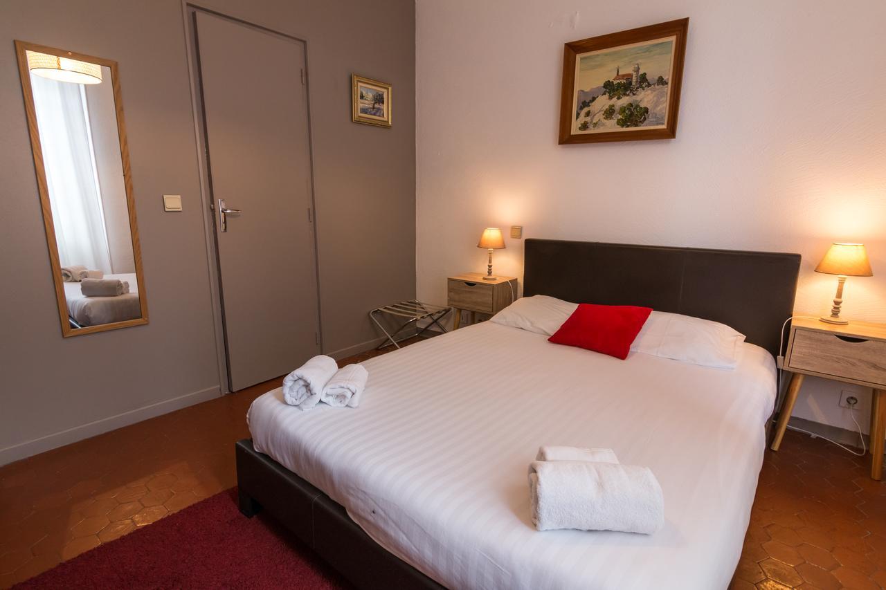 Ma Petite Auberge Castellane Bagian luar foto